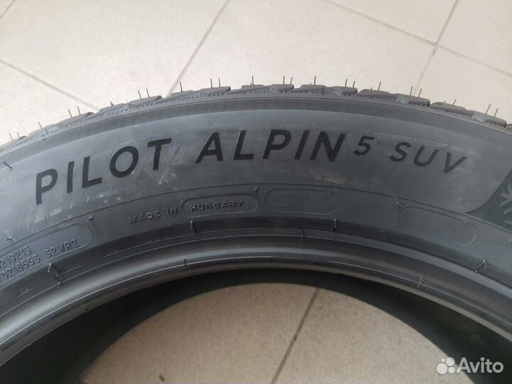 Michelin Pilot Alpin 5 SUV 255/40 R21 102V