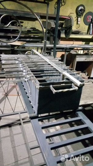 Кованный навес для барбекю и шашлыка