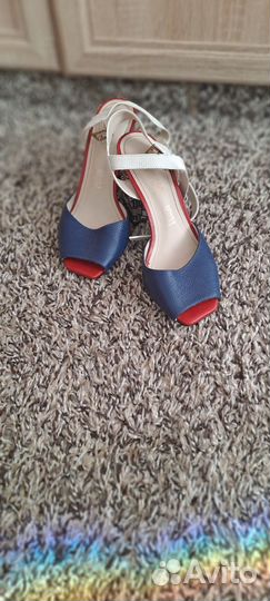 Босоножки женские 37 размер на каблуке