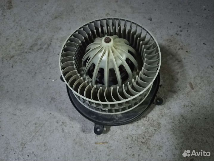 Моторчик печки Mercedes W211