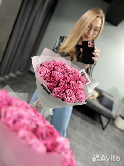 Розы живые цветы букеты доставка