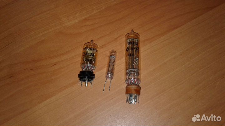 Кварцевые резонаторы СССР с хранения