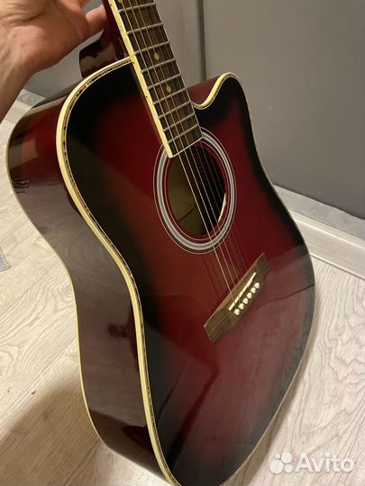 Акустическая гитара