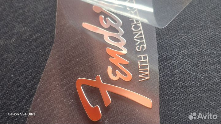 Металлическая наклейка 