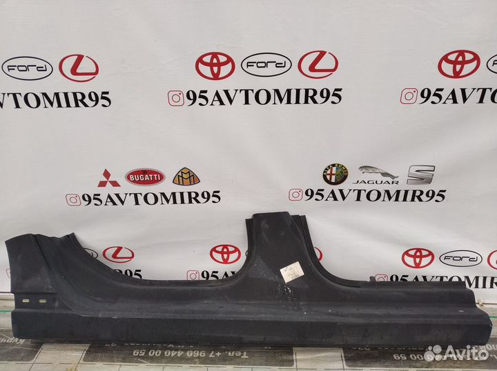 Ауди А3 Спортбек правый порог 2006