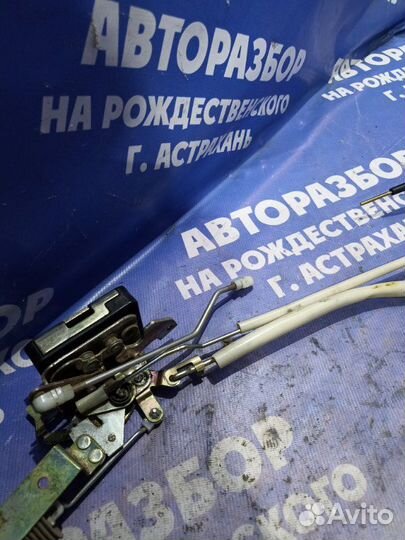 Задний правый замок двери Газ Волга 31105 седан