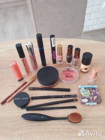 Набор косметики пакетом люкс и масс маркет