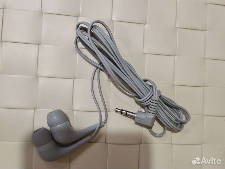 Наушники для телефона