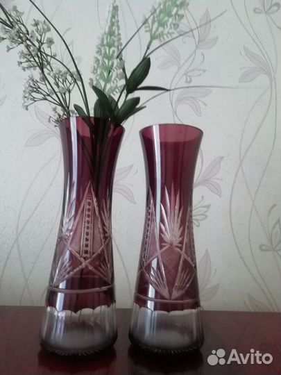 Ваза. Цветной накладной хрусталь