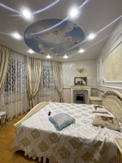 4-к. квартира, 240 м², 5/6 эт.