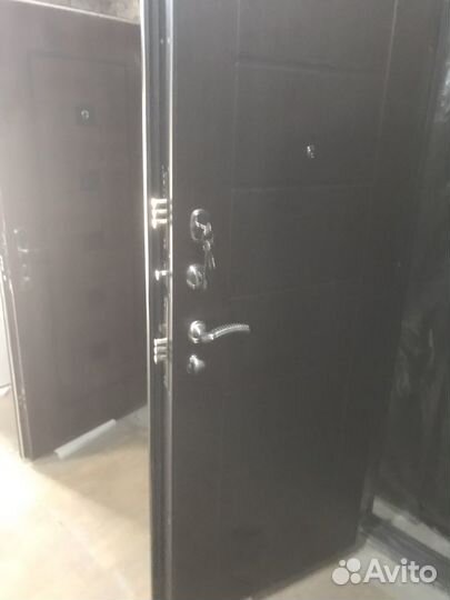 Дверь входная металлическая утеплённая бу б/у