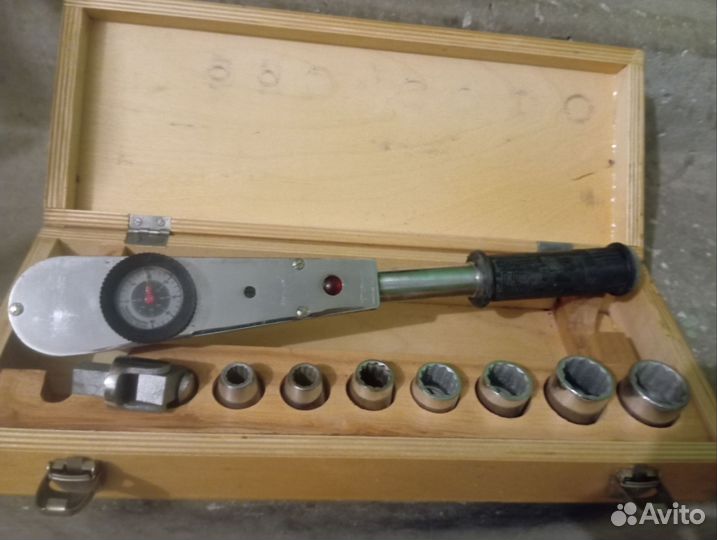 Динамометрический торсионный ключ