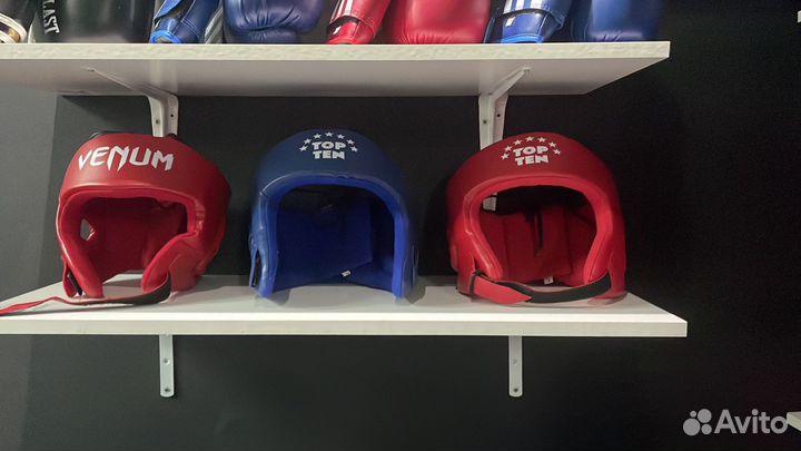 Боксерские перчатки,амуниция для единоборств