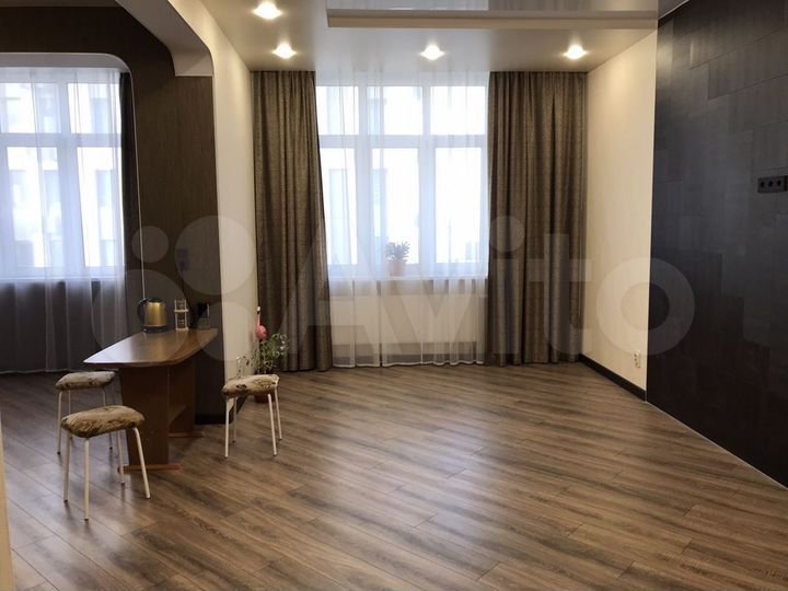 3-к. квартира, 108 м², 8/14 эт.