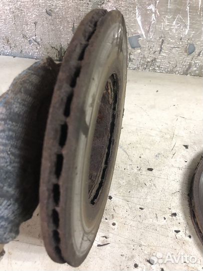 Передние тормозные диски Hyundai Accent 2