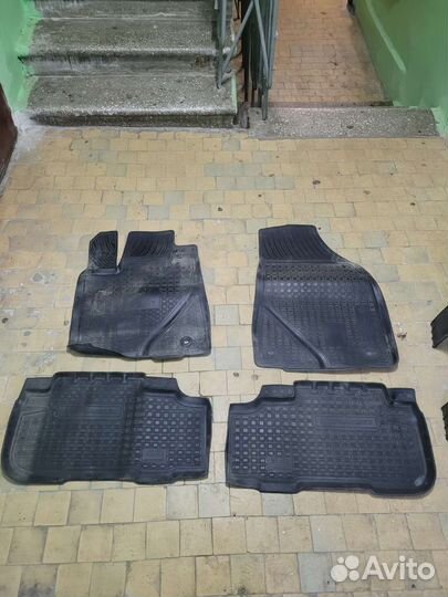 Продам коврики highlander