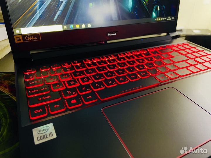 Acer Nitro 5 i5-10Gen/8/RTX3050/144Hz Игровой