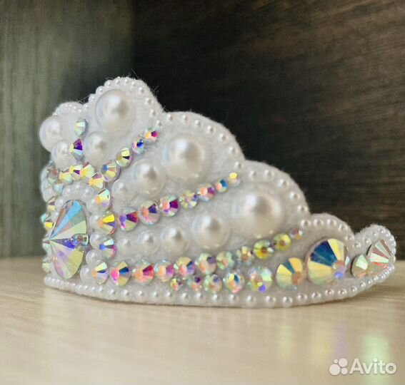 Украшение на пучок для художественной гимнастики