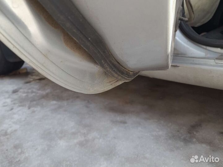 Рено флюнес задняя левая дверь