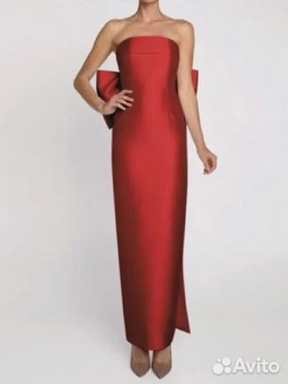 Красное платье