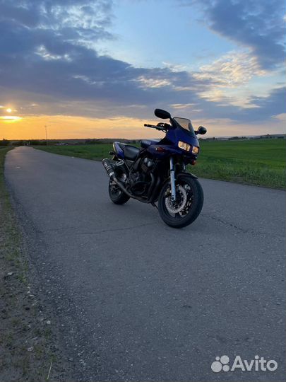 Yamaha FZ400