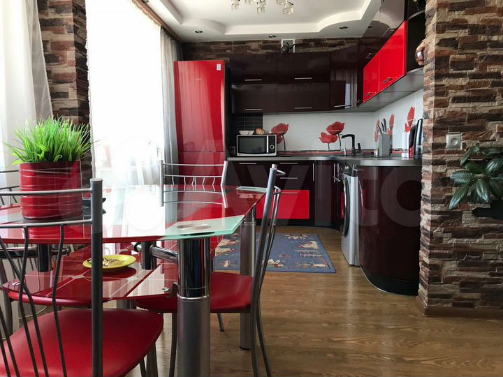 4-к. квартира, 82 м², 4/5 эт.