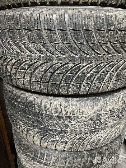 Michelin X-Ice North 2 255/50 R19