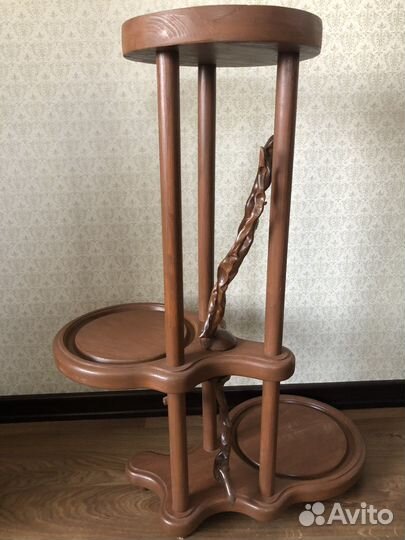 Подставка под цветы