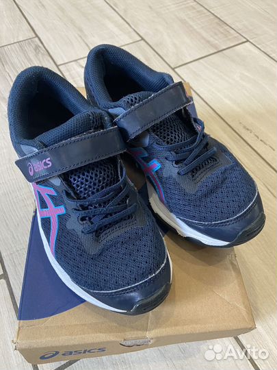 Кроссовки asics