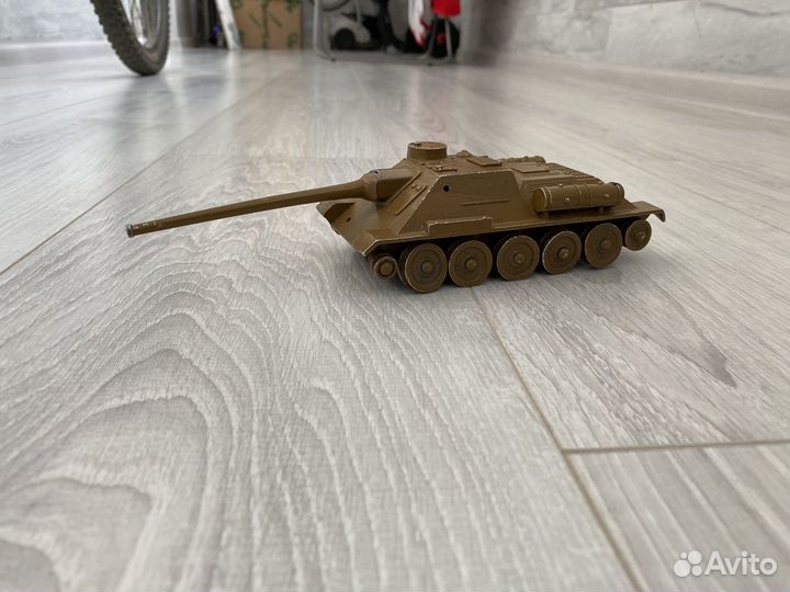 Игрушка танк СССР
