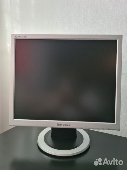 Монитор Samsung 920N
