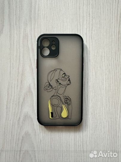 Чехол на iPhone 12