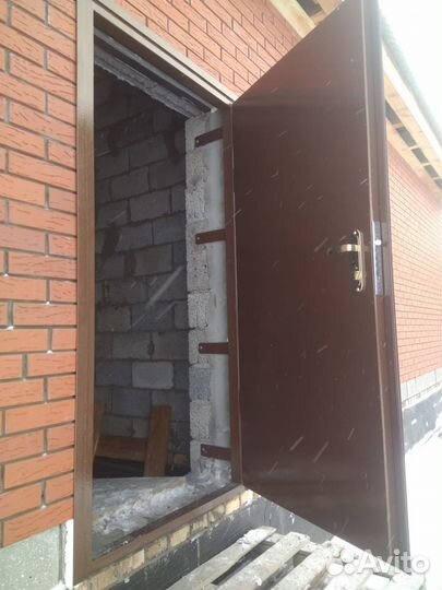 Дверь входная металлическая для дома