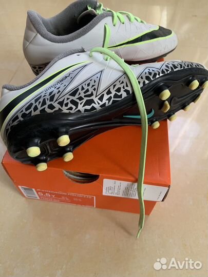 Футбольные бутсы