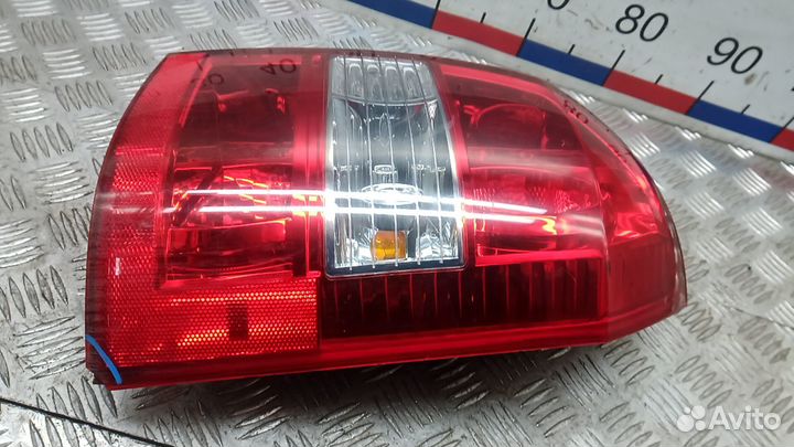 Фонарь задний правый hyundai tucson JM 2005
