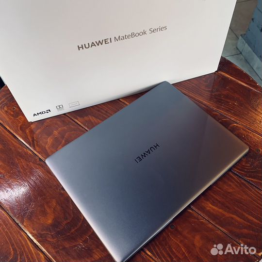 Ноутбук Huawei MateBook 13 AMD Ryzen 7 HN-W29R