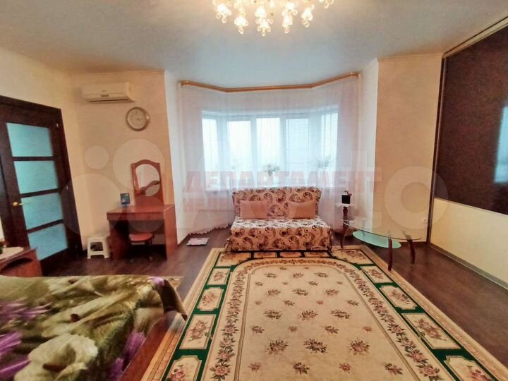 1-к. квартира, 57,3 м², 7/10 эт.