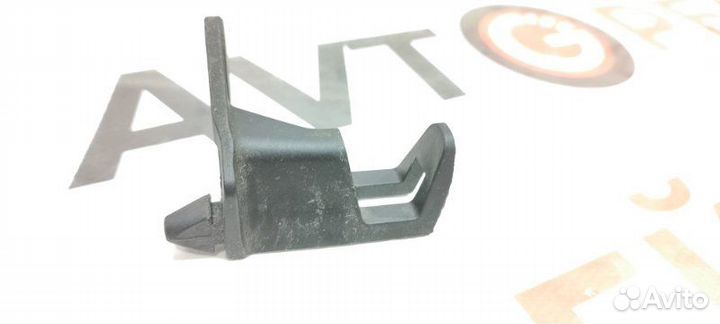 Кронштейн воздушного фильтра Audi Q5 8R cncd