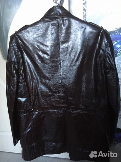 Кожаная куртка (лаковая)