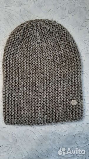 Шапка женская вязаная