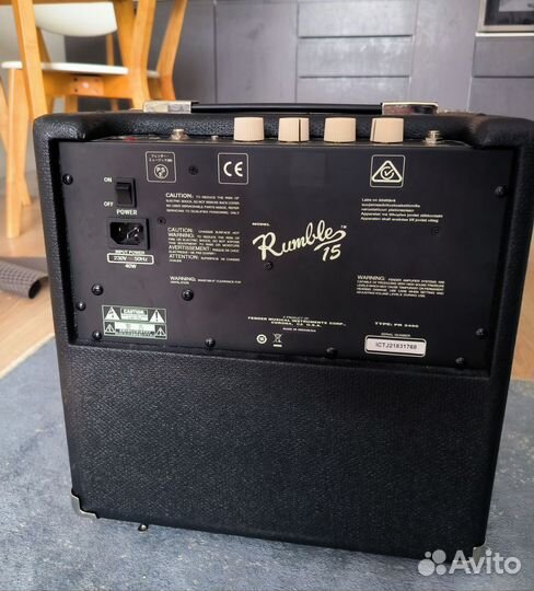 Басовый комбоусилитель Fender rumble 15