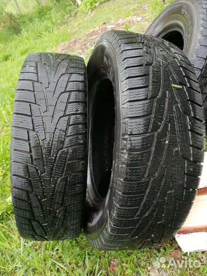Kumho I'Zen KW31 215/70 R16