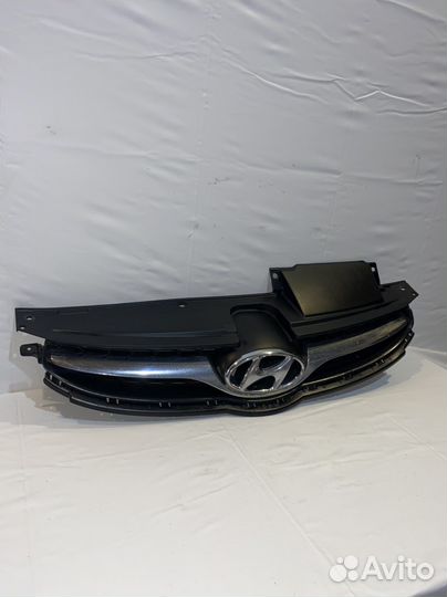 Hyundai Elantra 11- Решетка радиатора 085