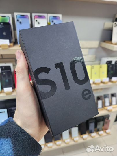 Samsung Galaxy S10e (Snapdragon 855), 6/128 гб