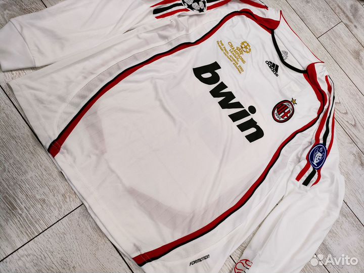 Ретро форма Kaka milan