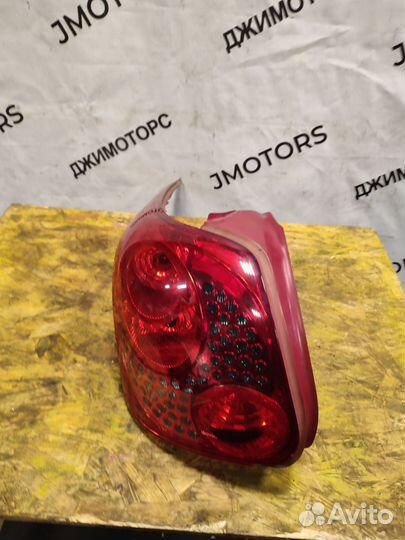 Фонарь задний левый Peugeot 207 SW