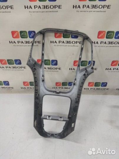 Накладка на центральную консоль (торпеды) Opel