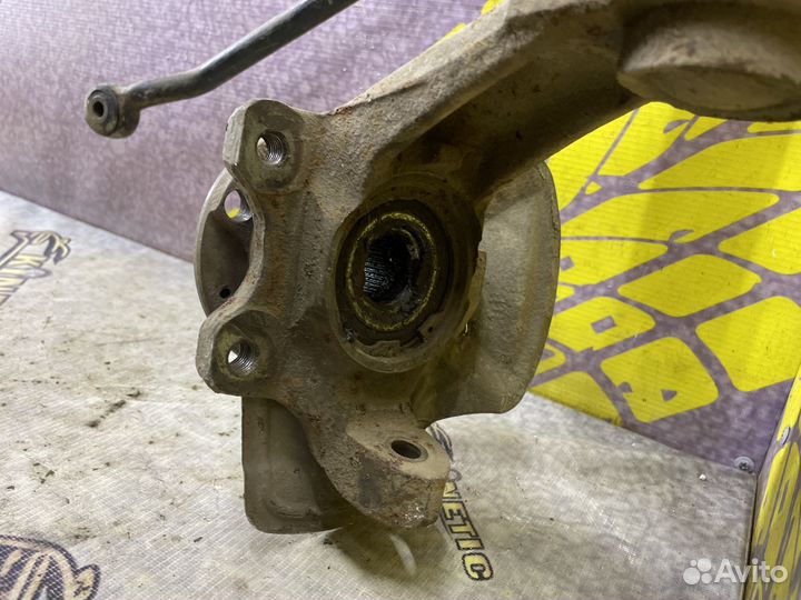 Кулак поворотный в сборе правый 16V Nexia Нексия