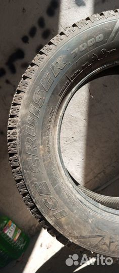 Bridgestone Ice Cruiser 7000 205/65 R15 94T