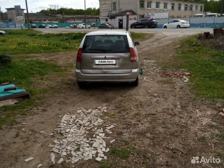 Mitsubishi Space Star 1.8 МТ, 2000, 282 697 км